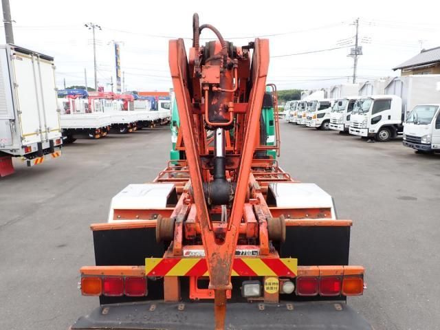 MITSUBISHI FUSOU FIGHTER 2011 Image 31