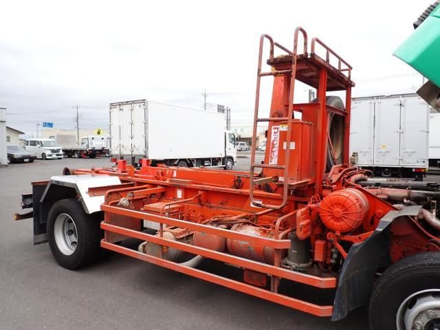 MITSUBISHI FUSOU FIGHTER 2011 Image 31