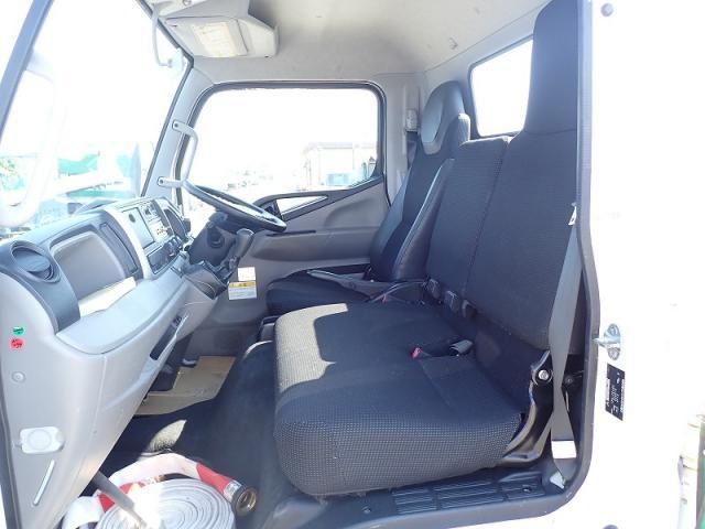 MITSUBISHI CANTER 2016 Image 31
