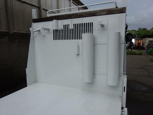 ISUZU ELF 2018 Image 31