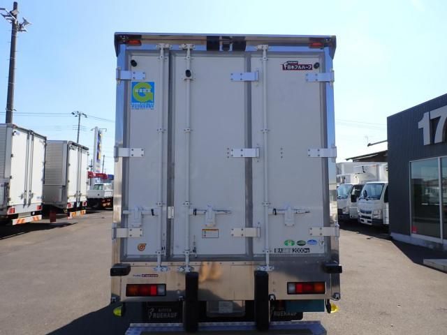 MITSUBISHI CANTER 2018 Image 31