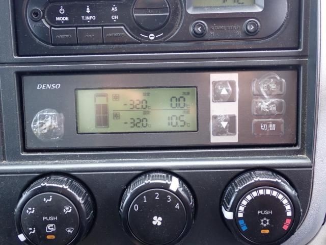 MITSUBISHI CANTER 2018 Image 31