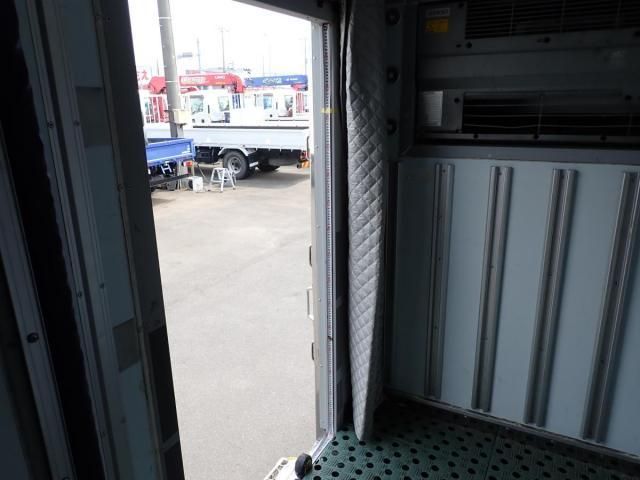 MITSUBISHI CANTER 2018 Image 31