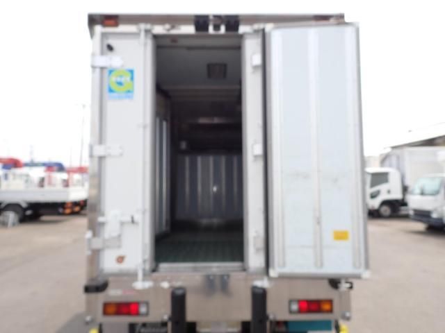 MITSUBISHI CANTER 2018 Image 31