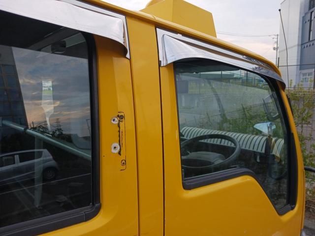 ISUZU ELF 2016 Image 31