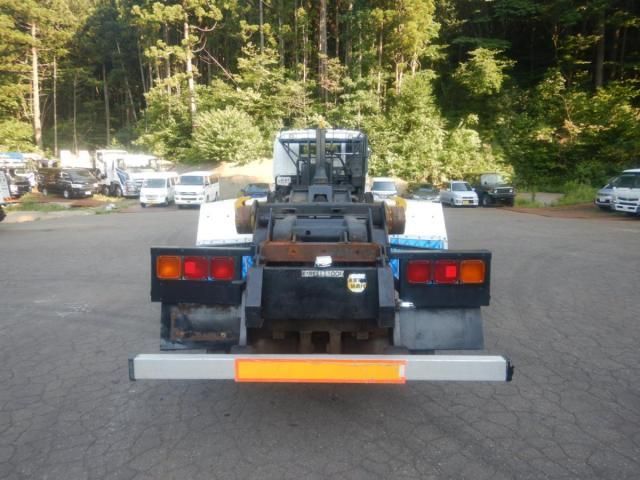 ISUZU GIGA 2007 Image 31