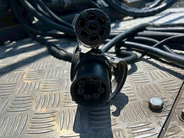 MITSUBISHI FUSOU SUPER GREAT 2014 Image 31