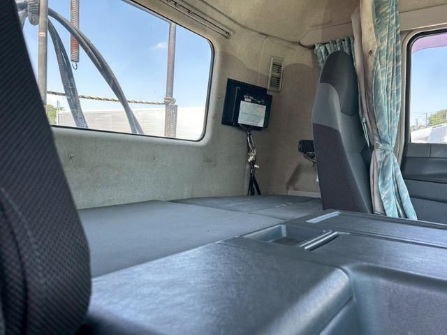 MITSUBISHI FUSOU SUPER GREAT 2014 Image 31