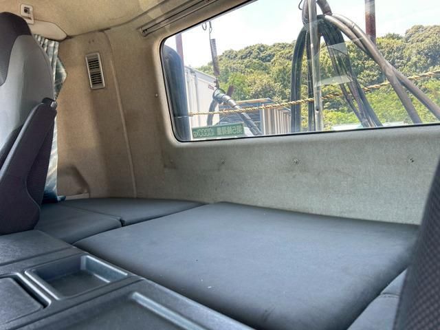 MITSUBISHI FUSOU SUPER GREAT 2014 Image 31