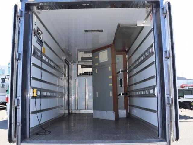 ISUZU ELF 2012 Image 31