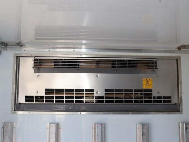 ISUZU ELF 2012 Image 31