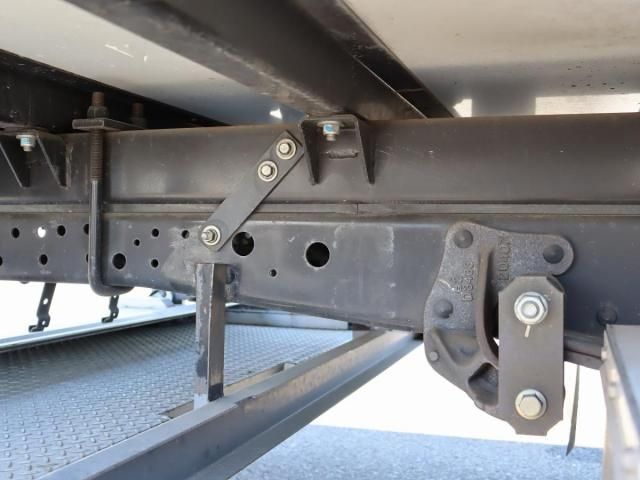 ISUZU ELF 2012 Image 31