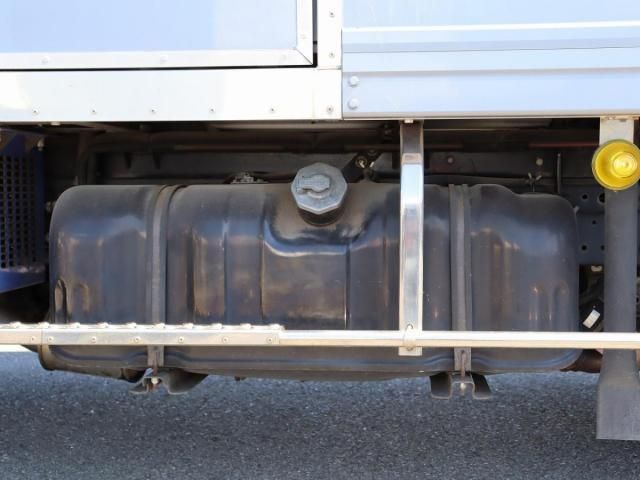 ISUZU ELF 2012 Image 31