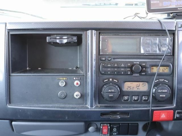 ISUZU ELF 2012 Image 31