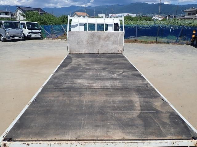 MITSUBISHI CANTER 2018 Image 31