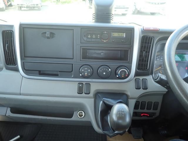 MITSUBISHI CANTER 2018 Image 31