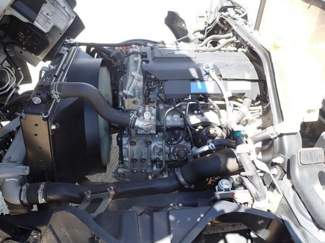 MITSUBISHI CANTER 2018 Image 31