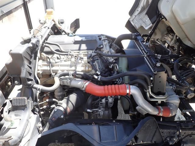 MITSUBISHI CANTER 2018 Image 31