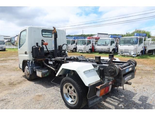 MITSUBISHI CANTER 2003 Image 31