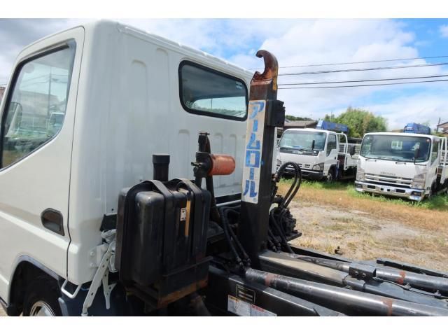 MITSUBISHI CANTER 2003 Image 31