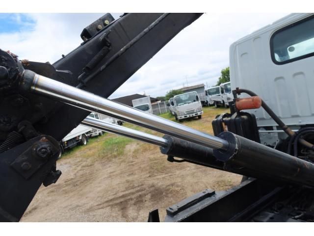 MITSUBISHI CANTER 2003 Image 31