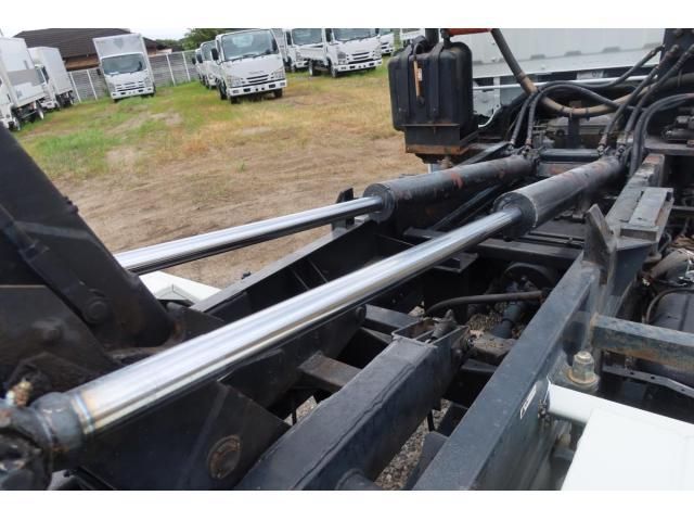 MITSUBISHI CANTER 2003 Image 31