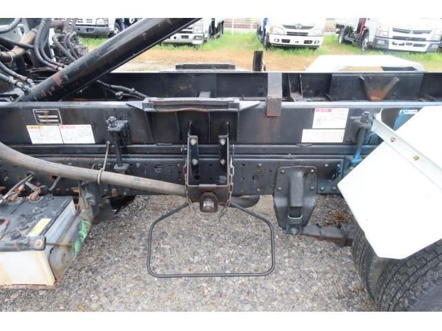 MITSUBISHI CANTER 2003 Image 31