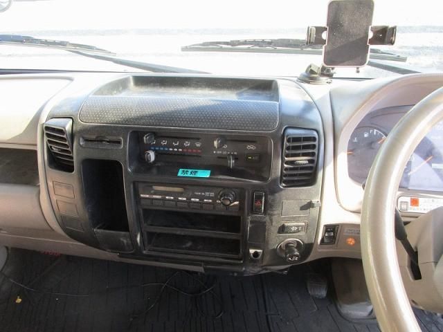 TOYOTA DYNA 2010 Image 31