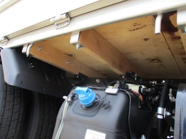 MITSUBISHI CANTER 2025 Image 31