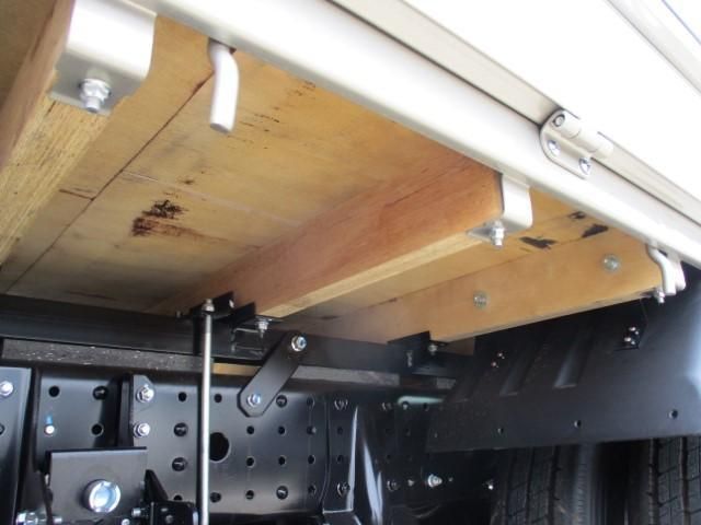 MITSUBISHI CANTER 2025 Image 31