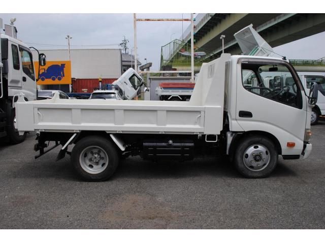 HINO DUTRO 2011 Image 31