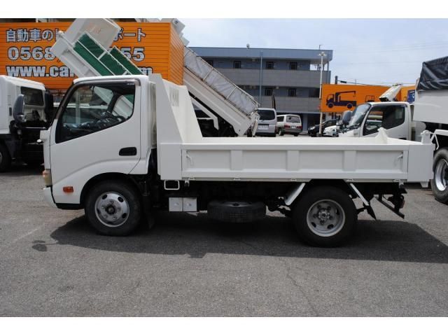 HINO DUTRO 2011 Image 31