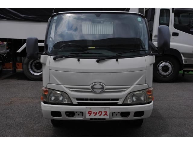 HINO DUTRO 2011 Image 31