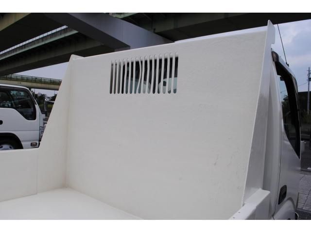 HINO DUTRO 2011 Image 31