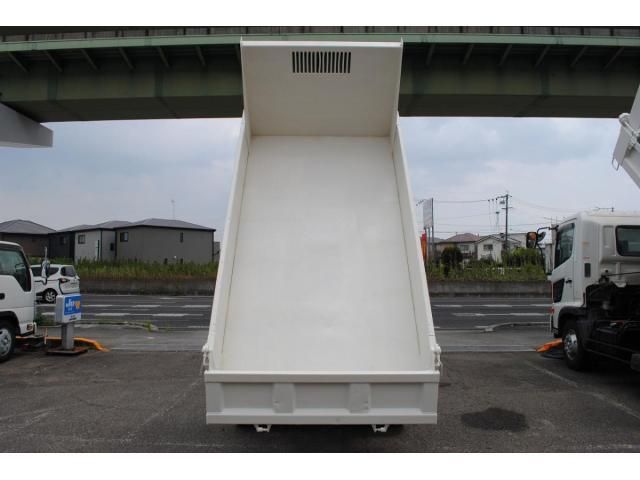 HINO DUTRO 2011 Image 31