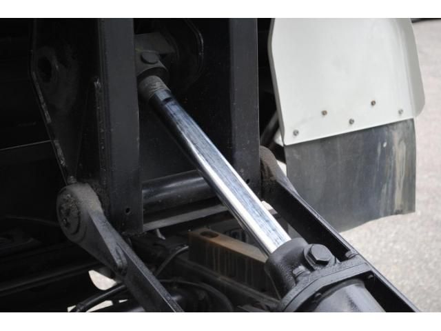 HINO DUTRO 2011 Image 31