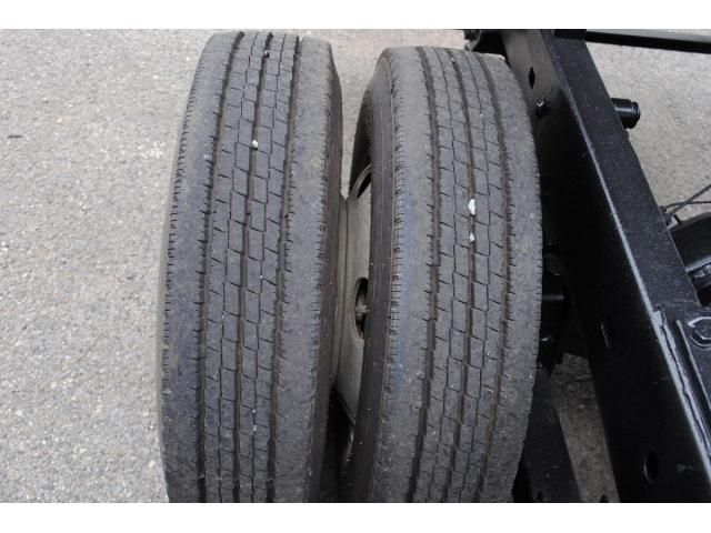 HINO DUTRO 2011 Image 31