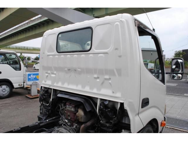 HINO DUTRO 2011 Image 31