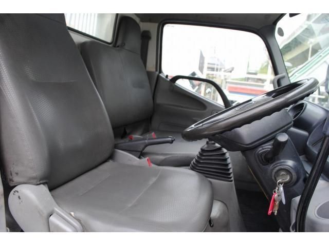 HINO DUTRO 2011 Image 31