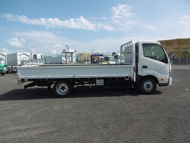 HINO DUTRO 2020 Image 31