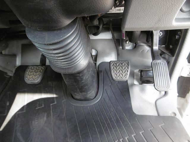 HINO DUTRO 2020 Image 31