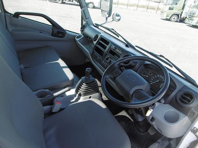 HINO DUTRO 2020 Image 31