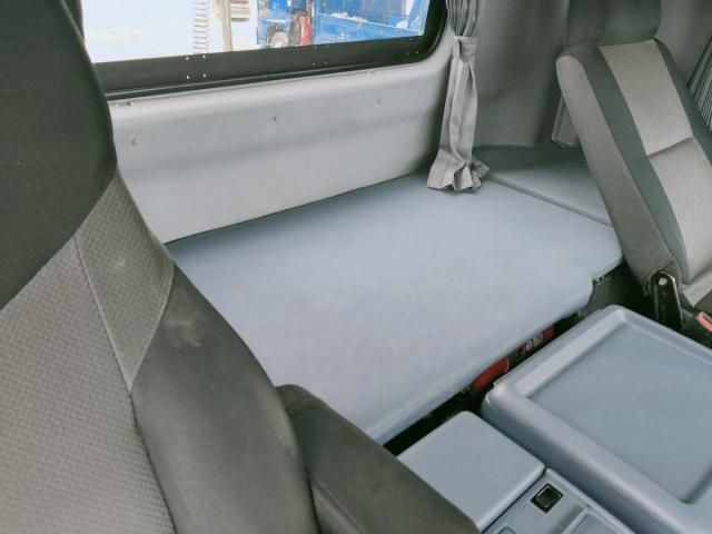 HINO PROFIA 2004 Image 31