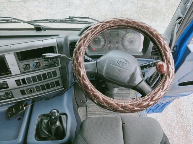 HINO PROFIA 2004 Image 31