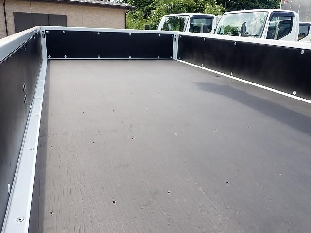 MITSUBISHI CANTER 2025 Image 31