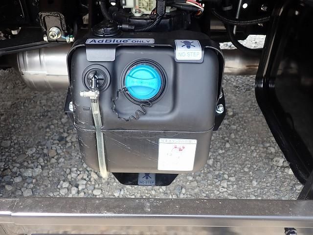 MITSUBISHI CANTER 2025 Image 31