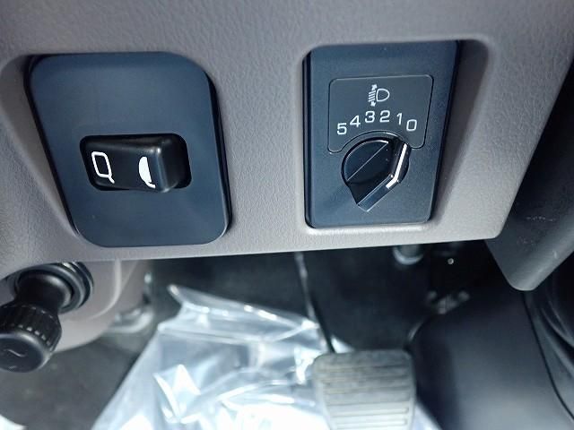 MITSUBISHI CANTER 2025 Image 31