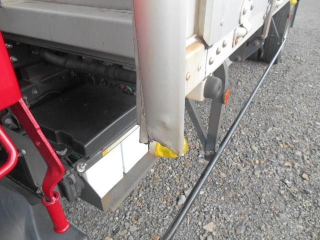 MITSUBISHI CANTER 2017 Image 31