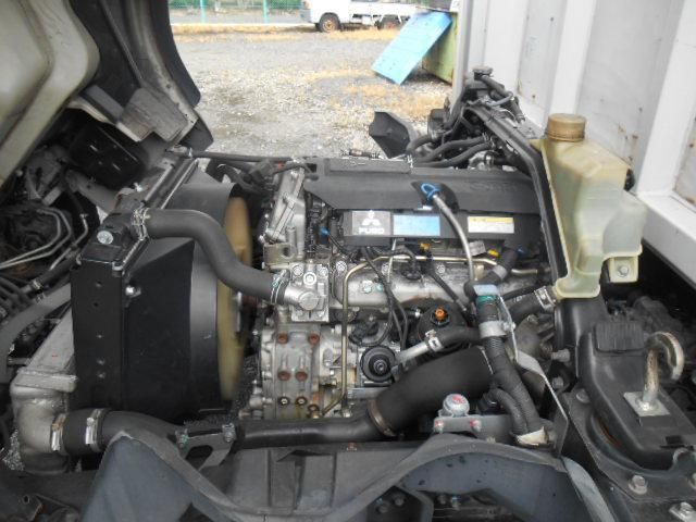 MITSUBISHI CANTER 2017 Image 31