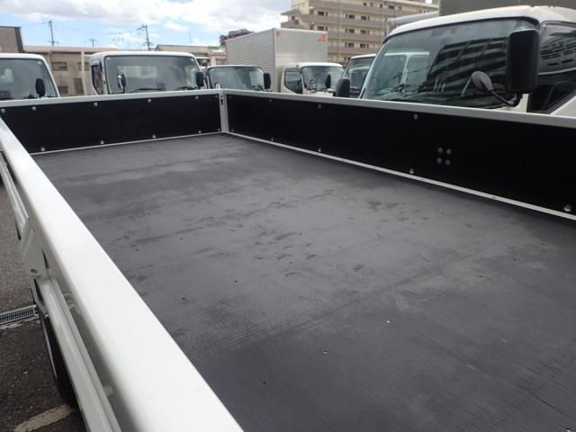 MITSUBISHI CANTER 2025 Image 31